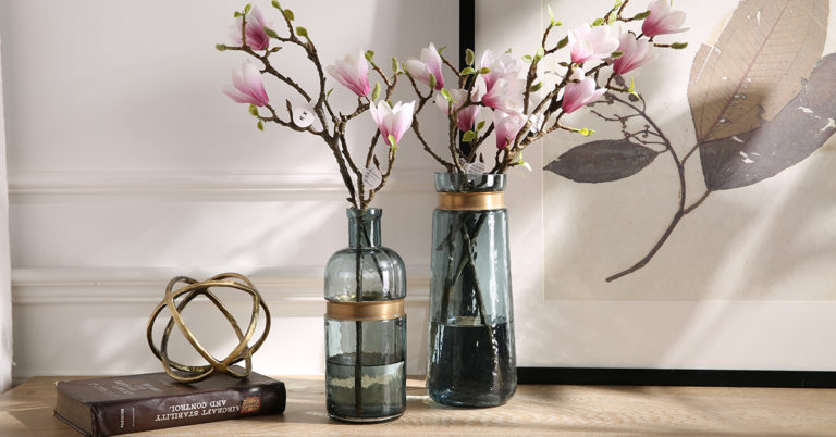 Read more about the article 5 Simple Tricks to Accessorize Your Home With Glass and Crystals
